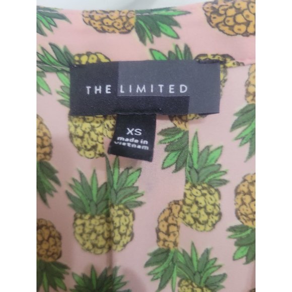 The Limited Pineapple Print Sleveless Blouse - Picture 2 of 6